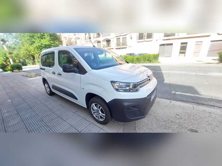 Citroen Berlingo 100CV foto 11